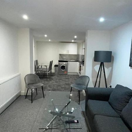 2 Bed Room Luxury Apartment In Old Kent Road ลอนดอน ภายนอก รูปภาพ