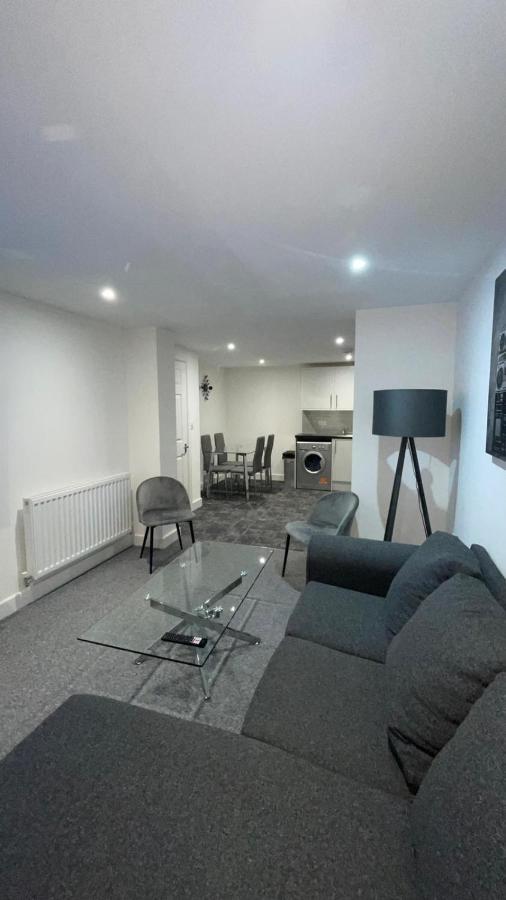2 Bed Room Luxury Apartment In Old Kent Road ลอนดอน ภายนอก รูปภาพ