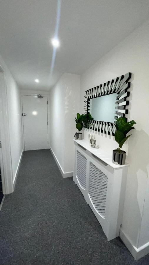 2 Bed Room Luxury Apartment In Old Kent Road ลอนดอน ภายนอก รูปภาพ